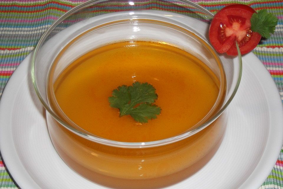 Tomaten-Consommé