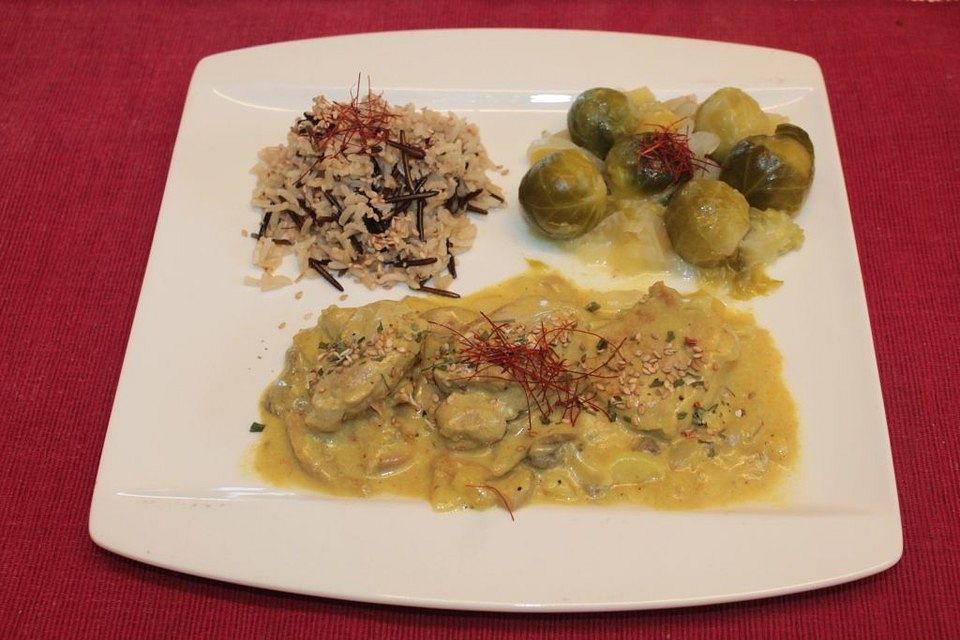 Schweinemedaillons in Curry-Senf-Sahne-Sauce