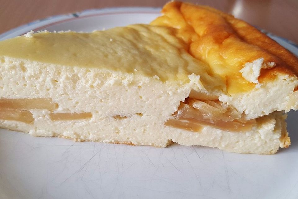 Bodenloser low carb Käsekuchen mit Äpfeln