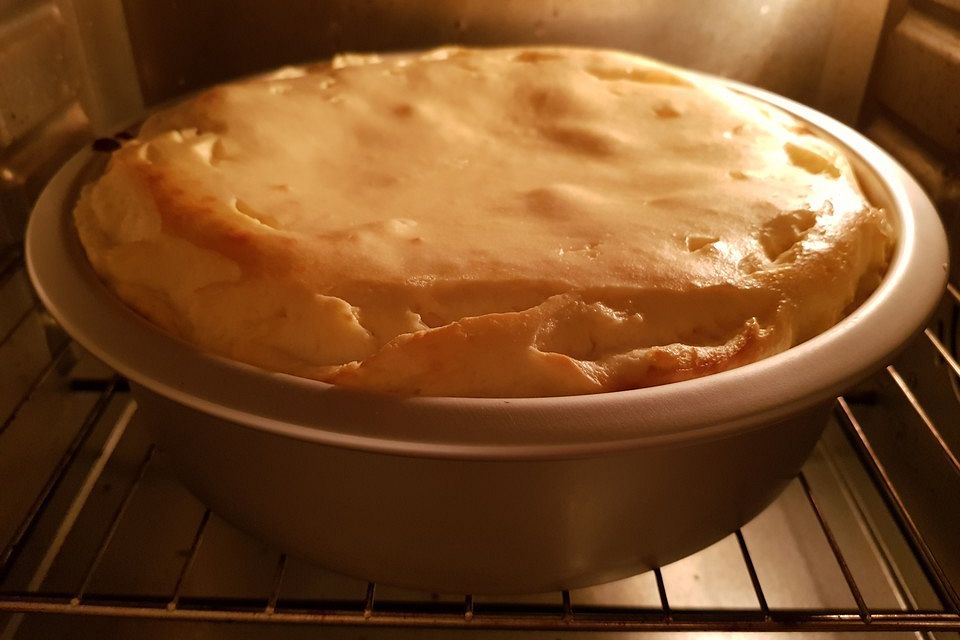 Bodenloser low carb Käsekuchen mit Äpfeln