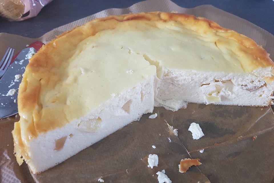 Bodenloser low carb Käsekuchen mit Äpfeln