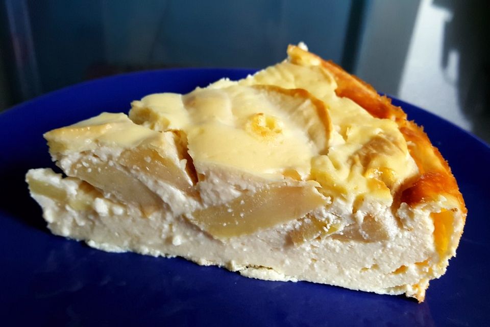 Bodenloser low carb Käsekuchen mit Äpfeln