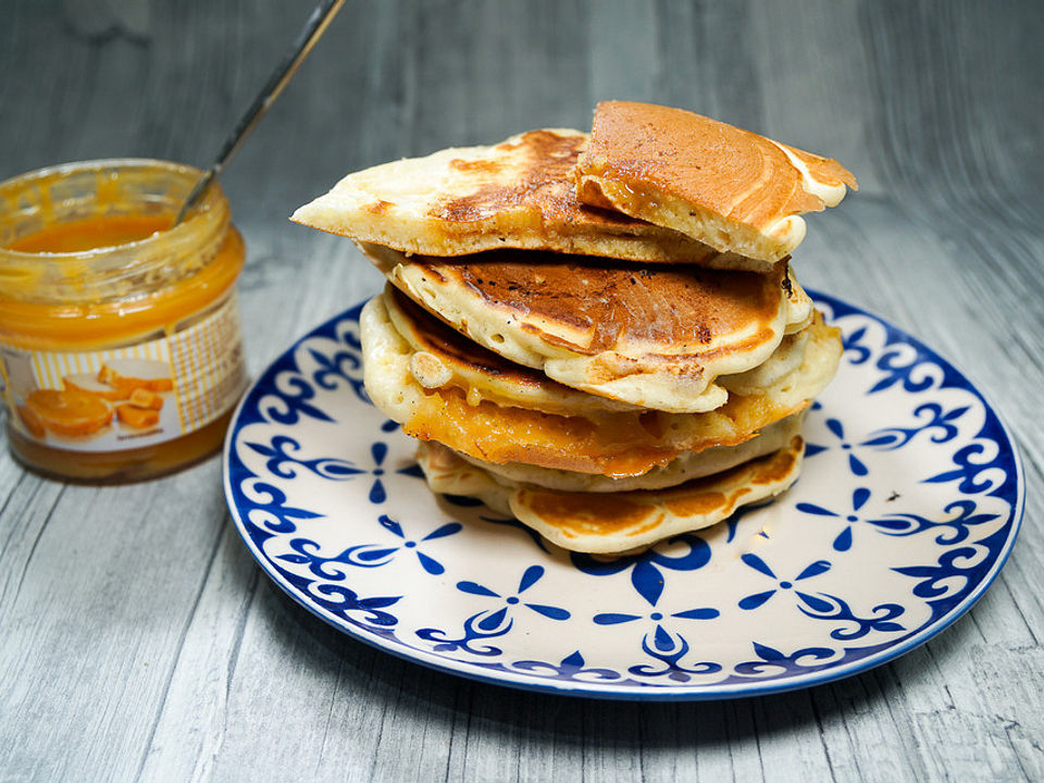 Pancakes mit Karamell gefüllt von NatuerlichLecker| Chefkoch