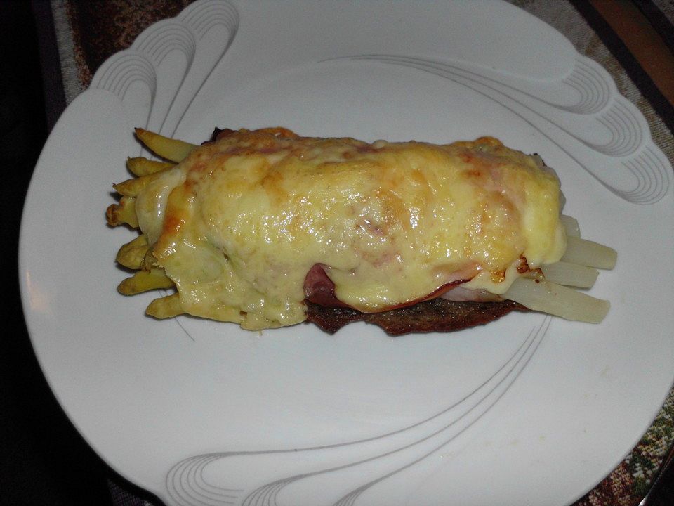 Spargel und Kochschinken auf Graubrot mit Käse überbacken von tornax ...