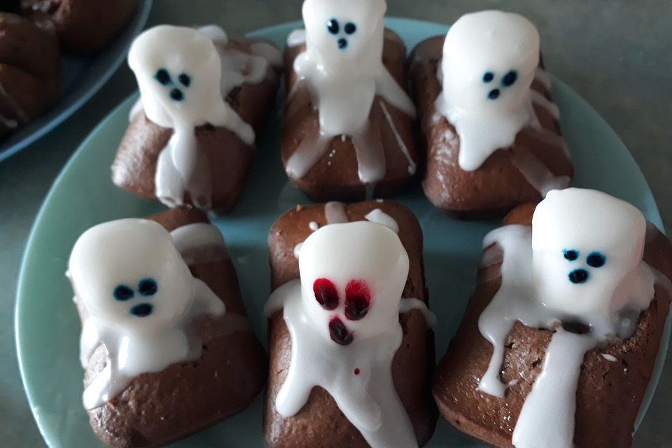 Spooky Halloween Brownies mit Marshmallow Geistern