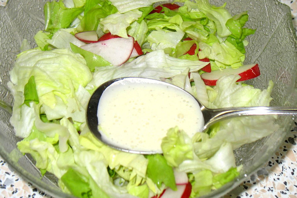 Französische Salatsoße auf Vorrat