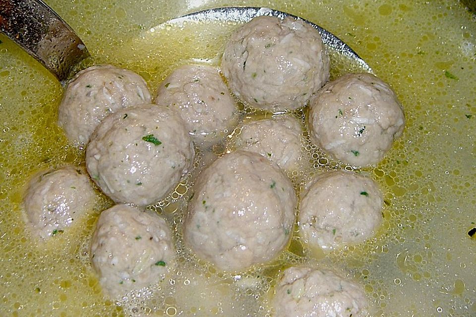 Saure Hackfleischbällchen - Suppe Saure Hackfleischbällchen - Suppe