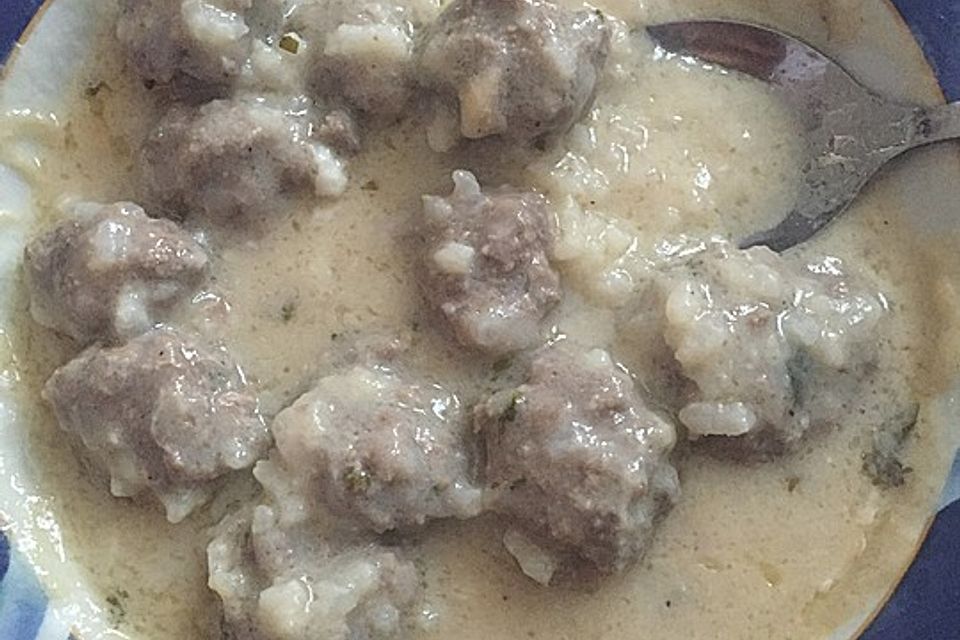 Saure Hackfleischbällchen - Suppe Saure Hackfleischbällchen - Suppe