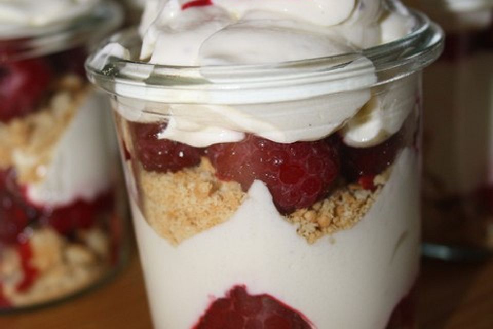 Himbeer-Cheesecake-Trifle