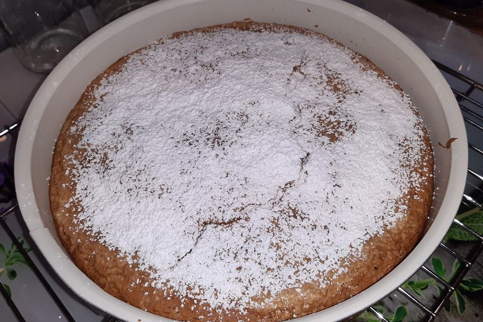 Ameisenkuchen mit Kirschen