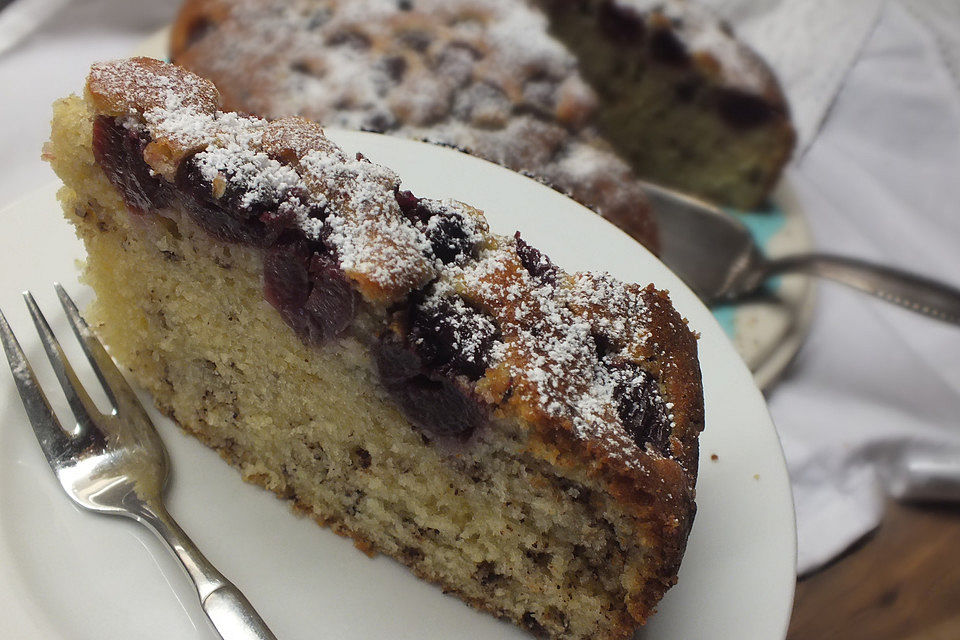 Ameisenkuchen mit Kirschen