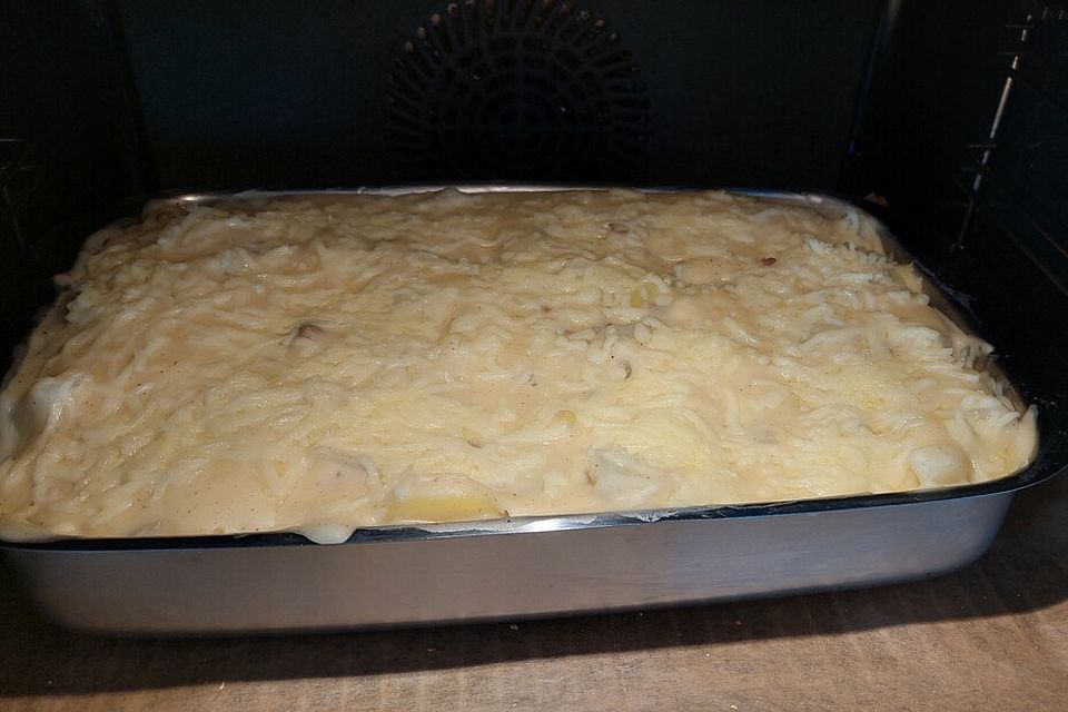 Kohlrabi-Auflauf mit Käse-Sauce Kohlrabi-Auflauf mit Käse-Sauce