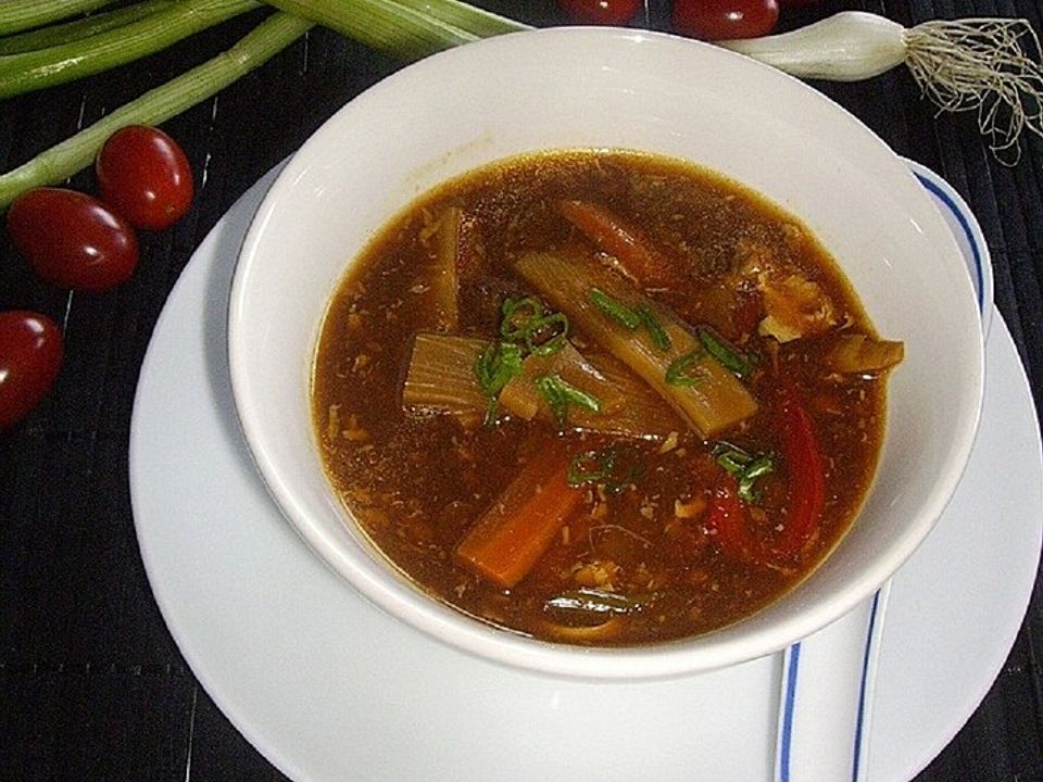 Vegetarische chinesische süß-sauer-scharfe Suppe von Kleinegiulia| Chefkoch