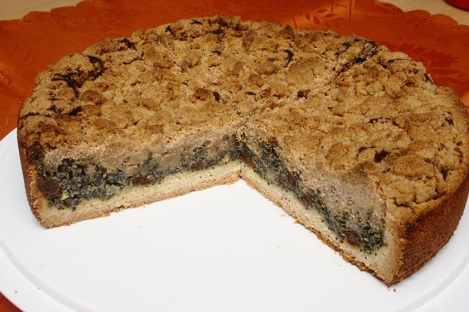 Mohn-Eierlikör-Kuchen mit Zimtstreuseln