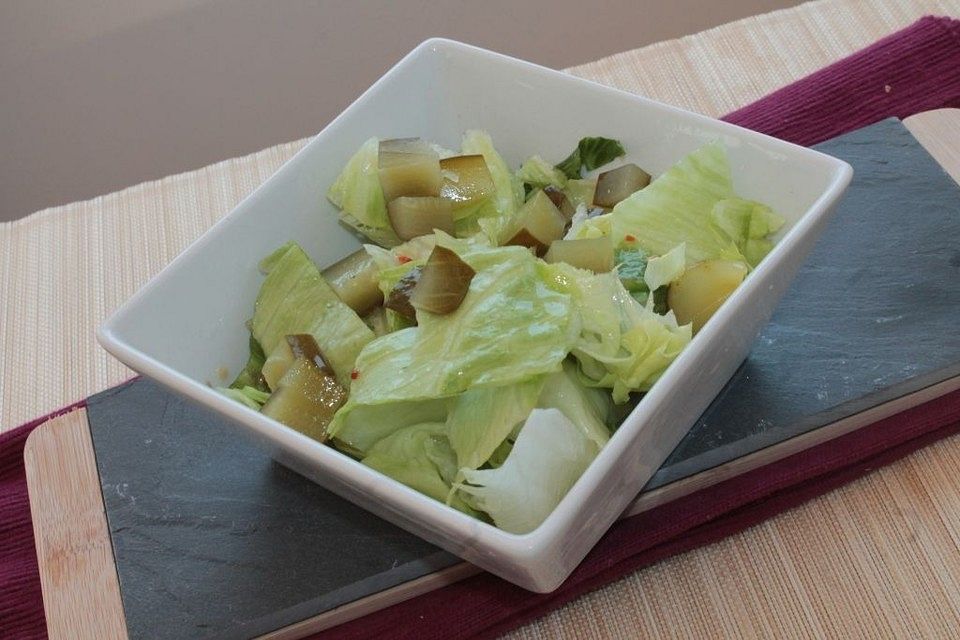 Dill-Gurken-Eisbergsalat