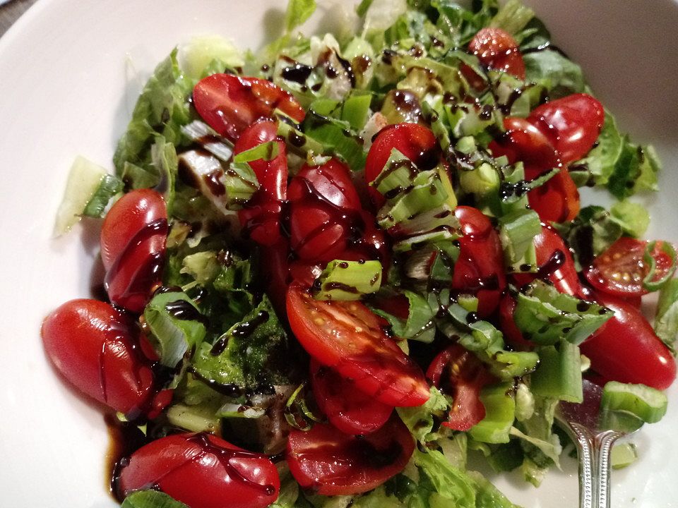 Würziger Tomaten-Sellerie-Salat von GGKosl| Chefkoch