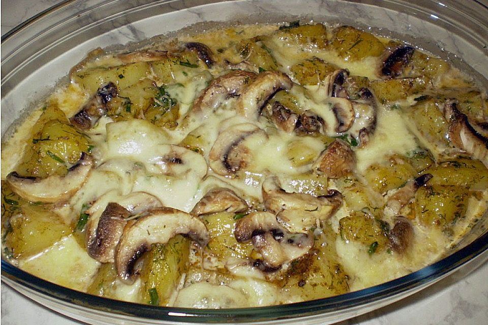 Überbackene Kräuterkartoffeln Überbackene Kräuterkartoffeln