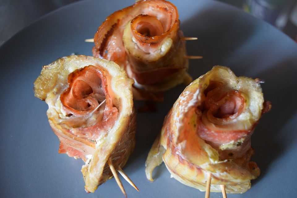 Seelachs-Bacon-Rolle