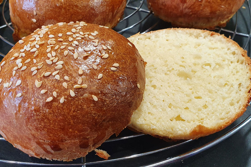 Brioche-Brötchen bzw. Burger Buns