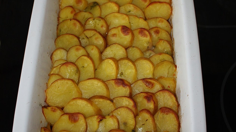 Uberbackene Kartoffeln Mit Ei Und Cabanossi Von Gluci Chefkoch 