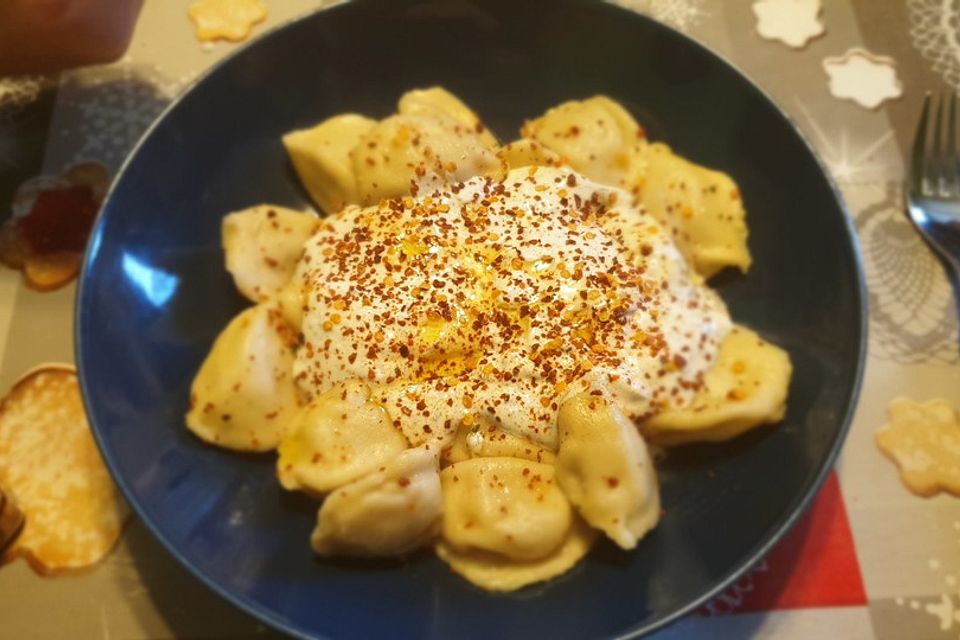 Schmandsauce zu Pelmeni