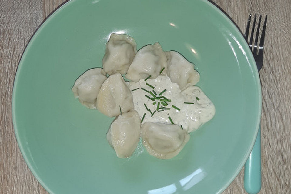 Schmandsauce zu Pelmeni