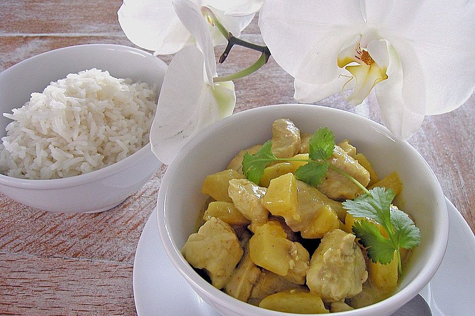 Hühnercurry mit Ananas