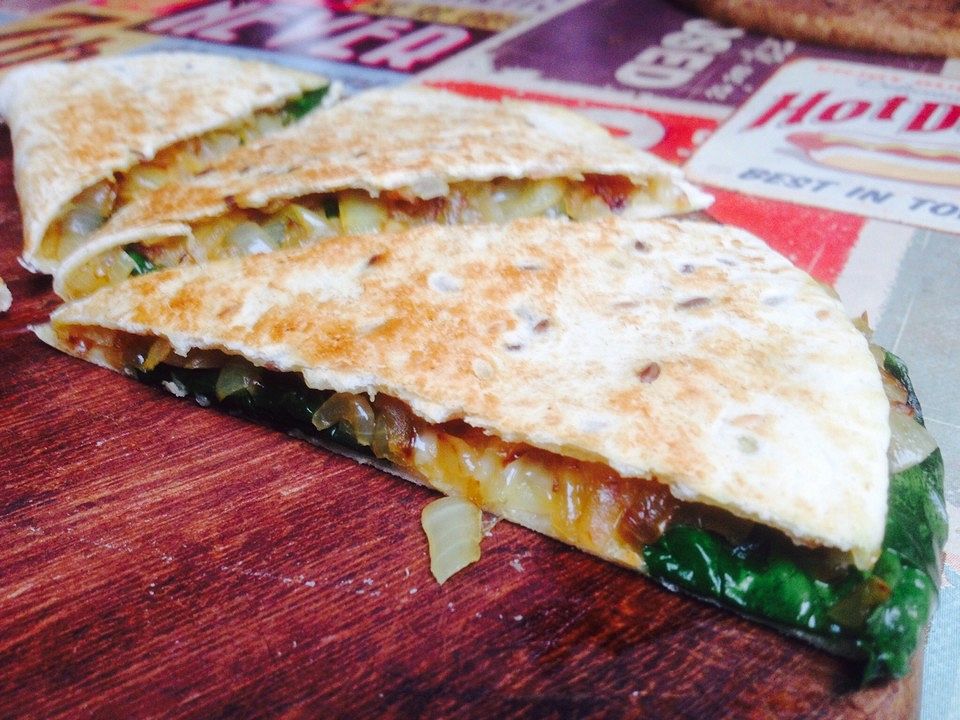 Spinat-Quesadilla mit karamellisierten Zwiebeln von energybird| Chefkoch