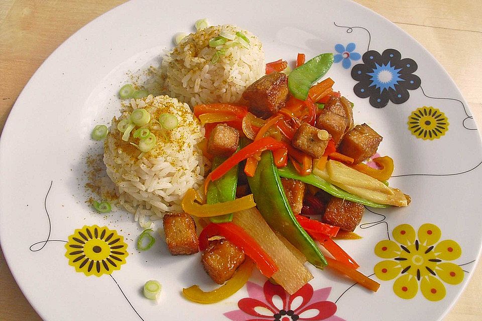 Buntes Gemüse mit Tofu