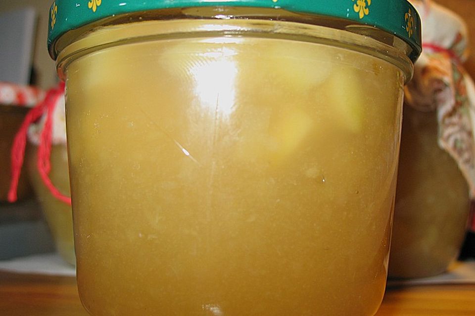 Birnenmarmelade mit Amaretto