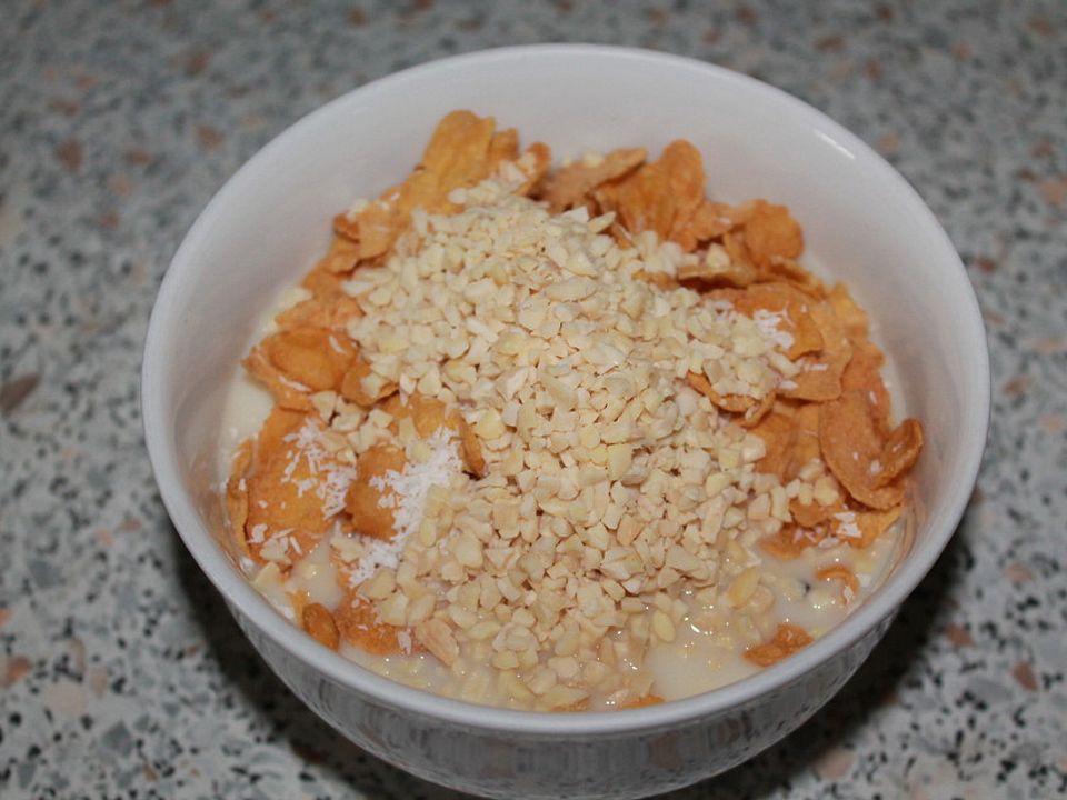 Cornflakes mit Mandeln und Kokos von Jasmin-Petra-Wenzel| Chefkoch