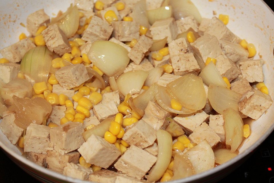 Tofu-Mais-Zwiebel-Pfanne