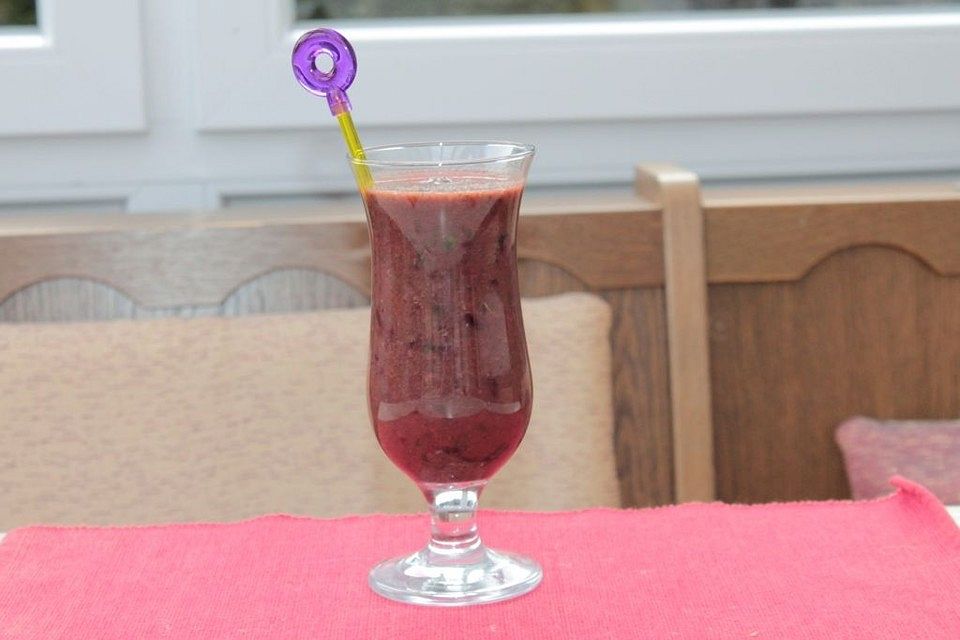 Jostabeeren-Spinat-Smoothie