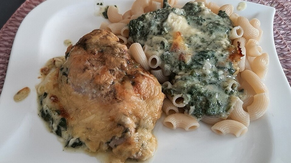 Hähnchenbrustfilet mit Spinat und Gorgonzola überbacken von Rantanplan