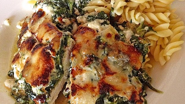 Hähnchenbrustfilet mit Spinat und Gorgonzola überbacken von Rantanplan