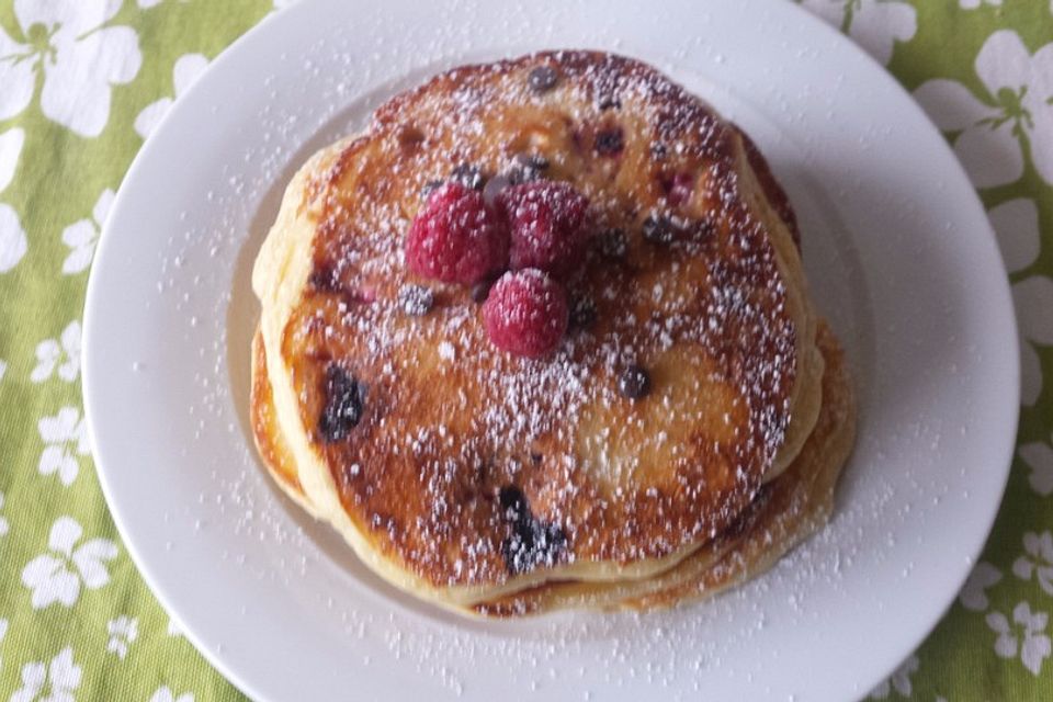 Himbeer-Schoko-Pancakes mit griechischem Joghurt