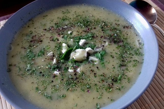 Sellerie-Kartoffel-Birnen-Suppe von VeggiFee| Chefkoch