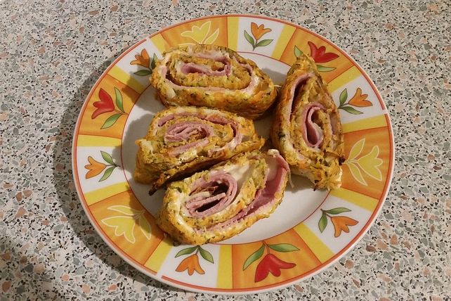 Gemüsestrudel mit Käse und Schinkenfüllung von SunnyKida| Chefkoch