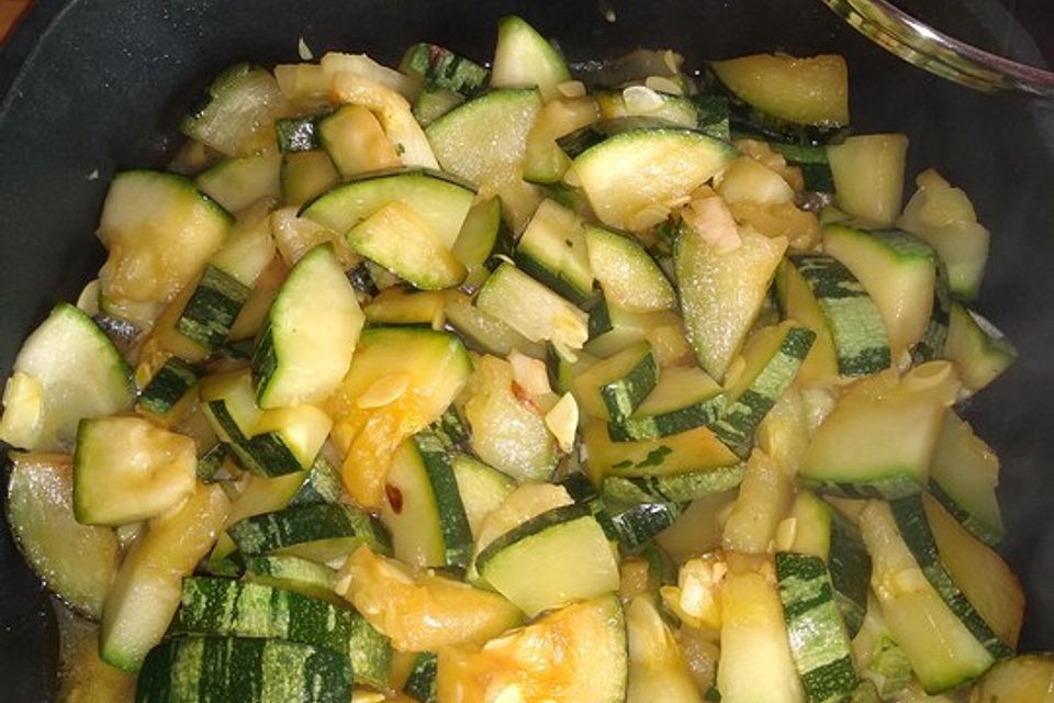 Gebratene Zucchini