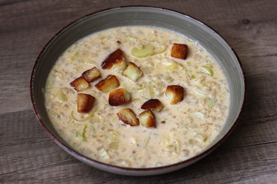 Vegetarische Käse-Lauch-Suppe mit Ebly