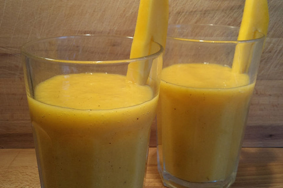 Orangen-Mango-Bananen-Smoothie