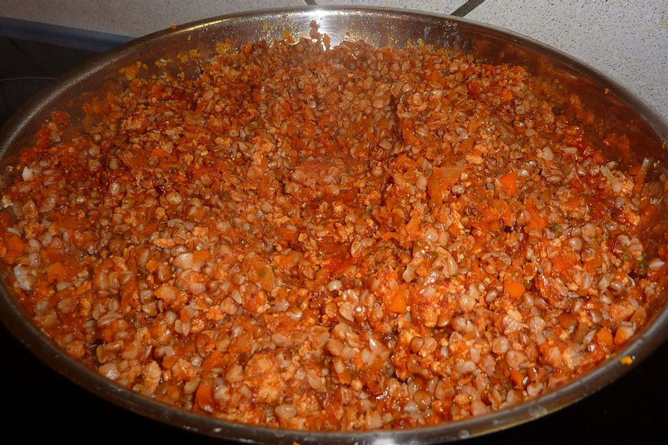 Buchweizen-Hackfleisch-Tomateneintopf