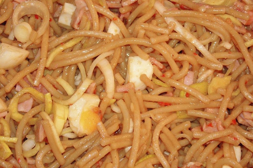 Asiatischer Spaghettisalat