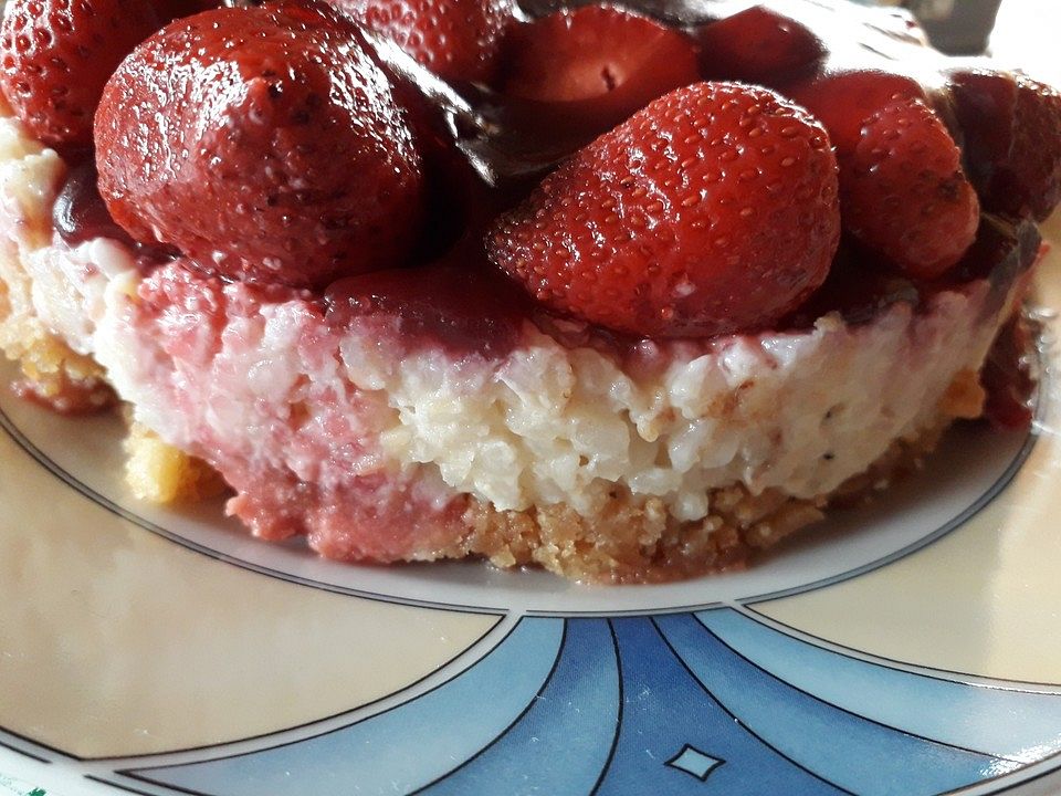 Milchreis-Torte mit Erdbeeren von Ichkochleckeressen| Chefkoch