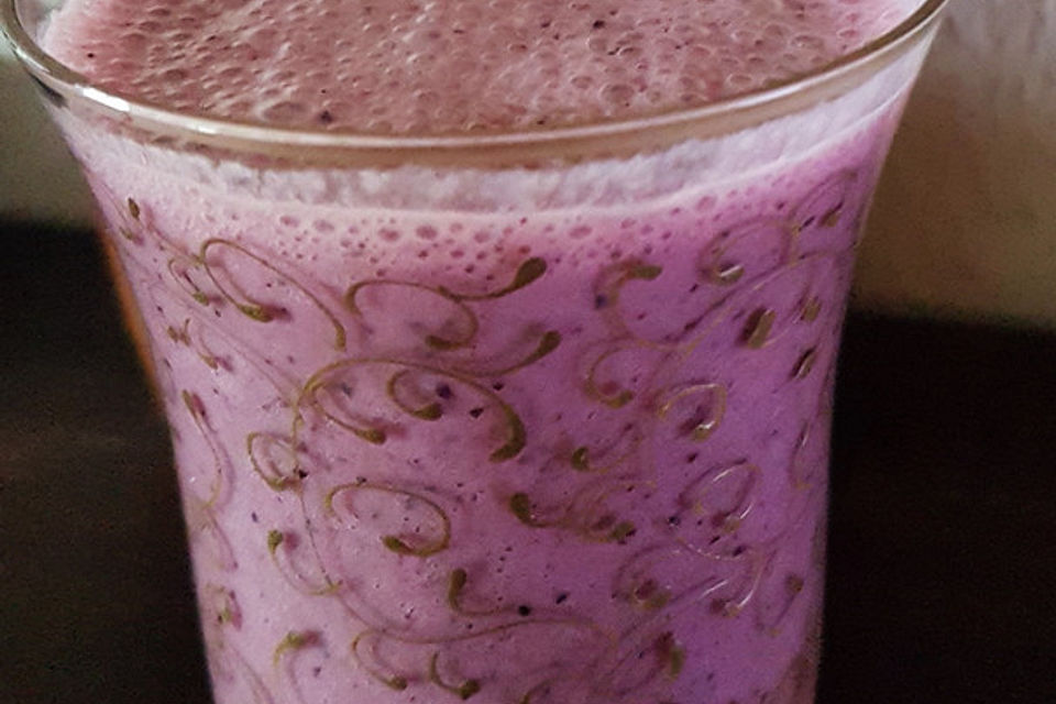 Blaubeer-Granatapfel-Smoothie