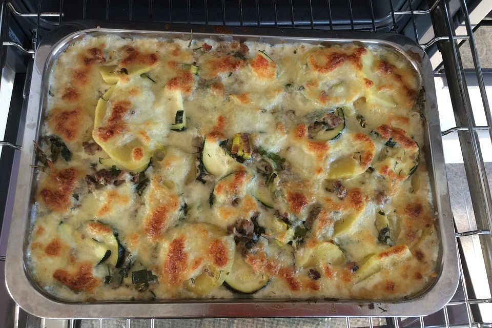 Kartoffel - Zucchini - Porree - Auflauf mit Hack