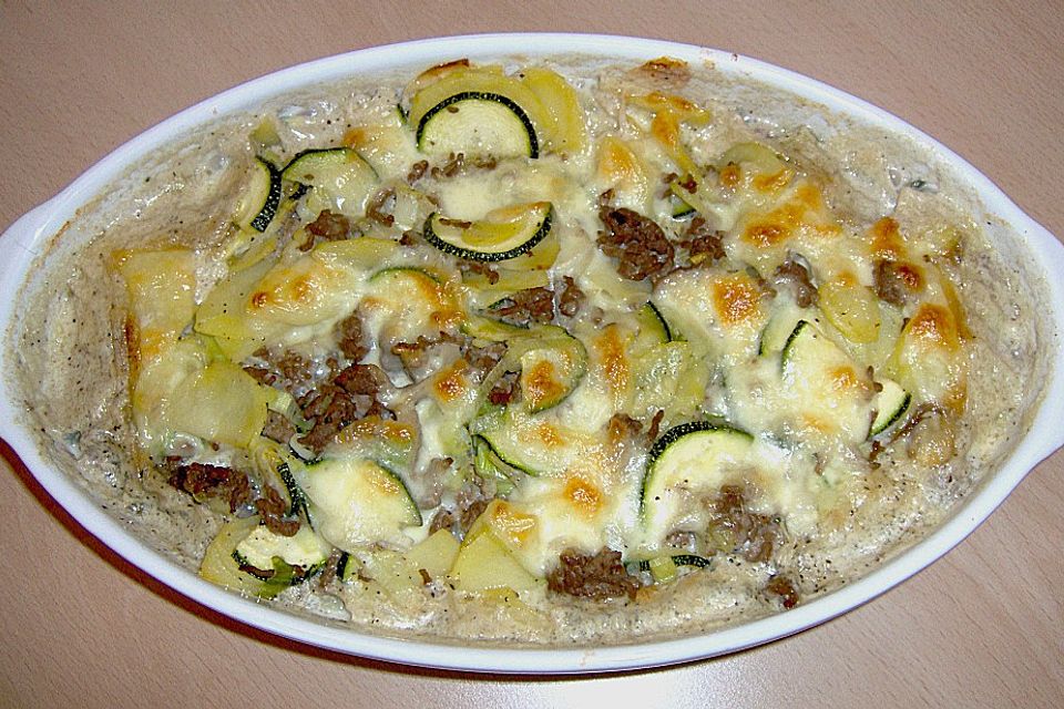 Kartoffel - Zucchini - Porree - Auflauf mit Hack