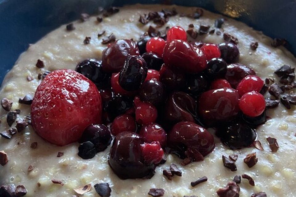 Buchweizen-Hafer-Porridge mit Banane