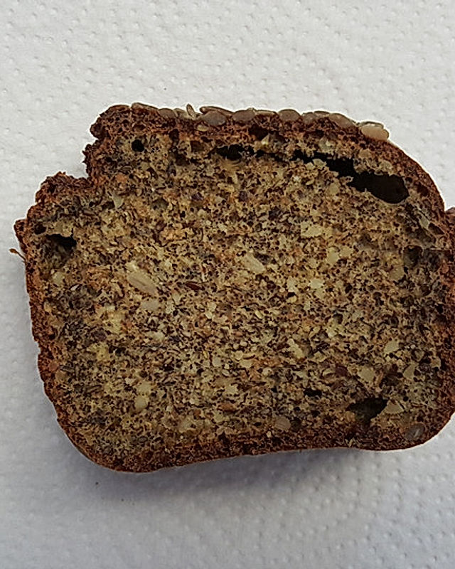 Low-Carb Brot mit Hanfmehl