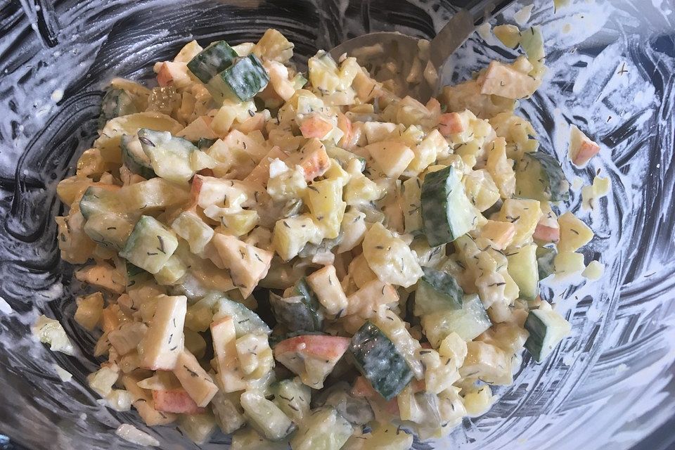 Annikkas Kartoffelsalat mit Gurken